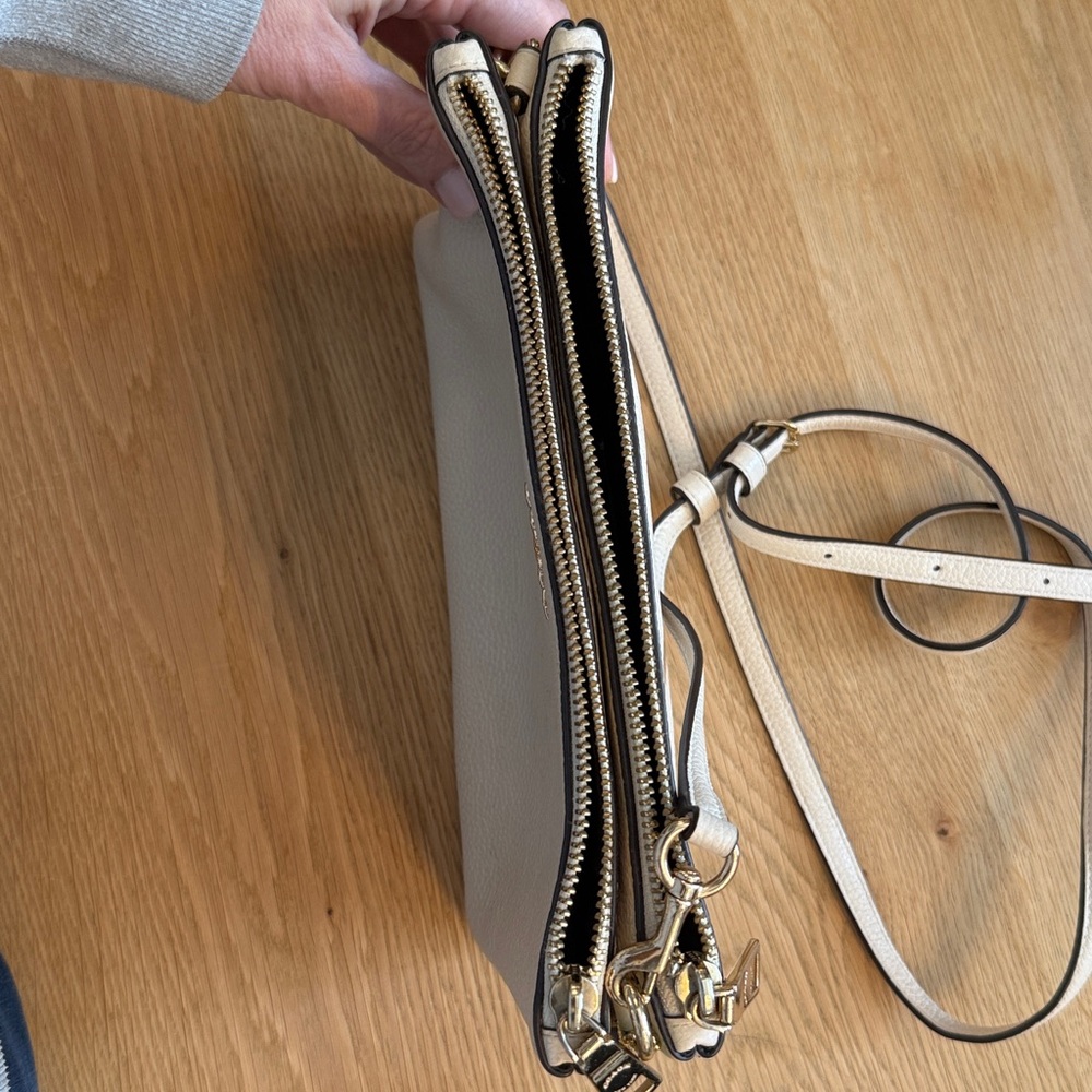 Coach F38273 Pebble Leather Lyla Crossbody - IM/Chalk - Picture 2 of 6